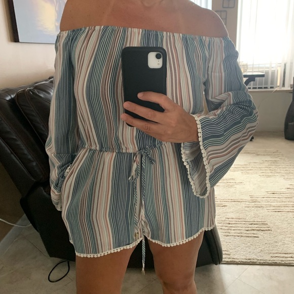 OFF THE SHOULDER SHORTS ROMPER - Picture 8 of 8